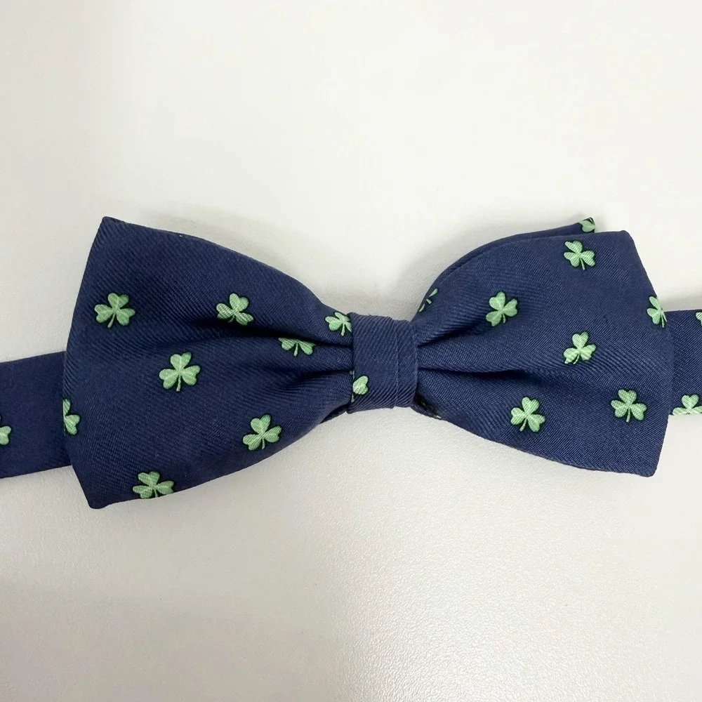 Vineyard Vines Boys Bow Tie Cloverleafs Navy Blue & Green Silk USA 2